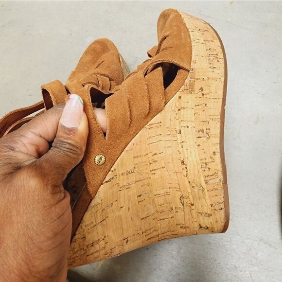 UGG WEDGE  - Picture 7 of 13